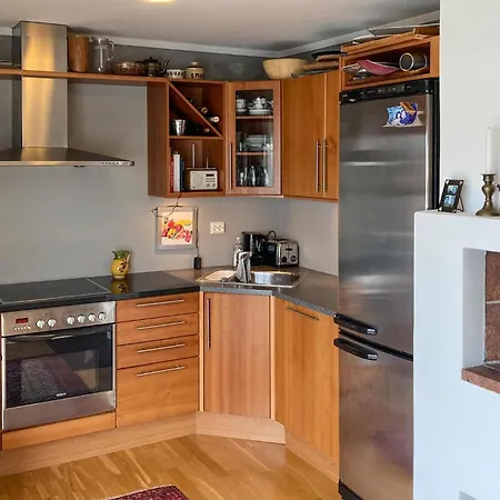 In With House Sea View Апартаменты Фарсунн