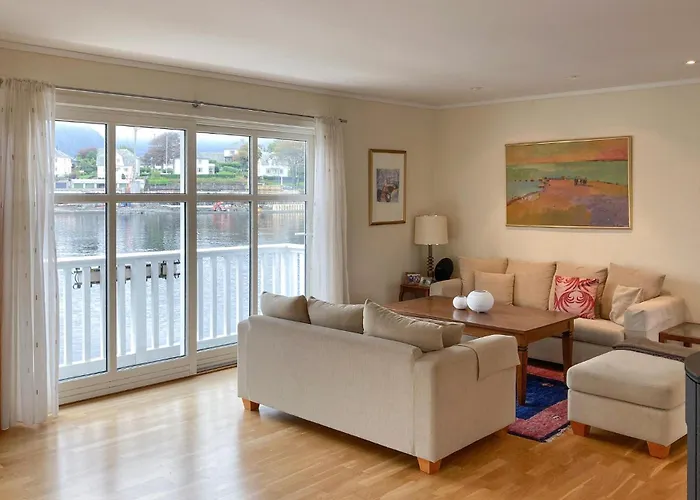 In With House Sea View *