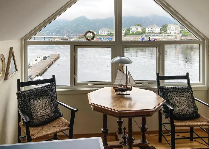 Lägenhet In With House Sea View Farsund