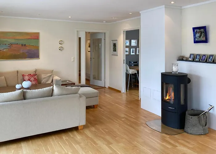 In With House Sea View Апартаменты Фарсунн