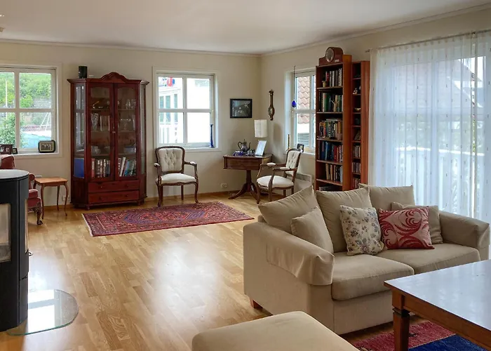 In With House Sea View * Фарсунн