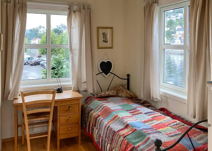 Апартаменты In With House Sea View