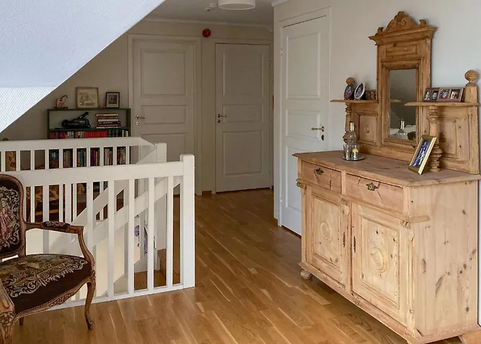 In With House Sea View Апартаменты